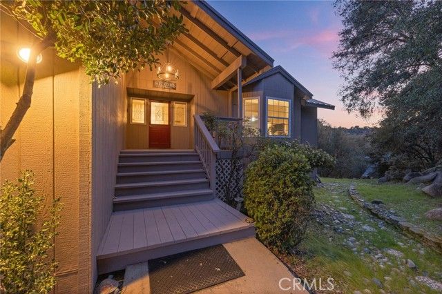 39301 Moonray Lane, Oakhurst, CA 93644