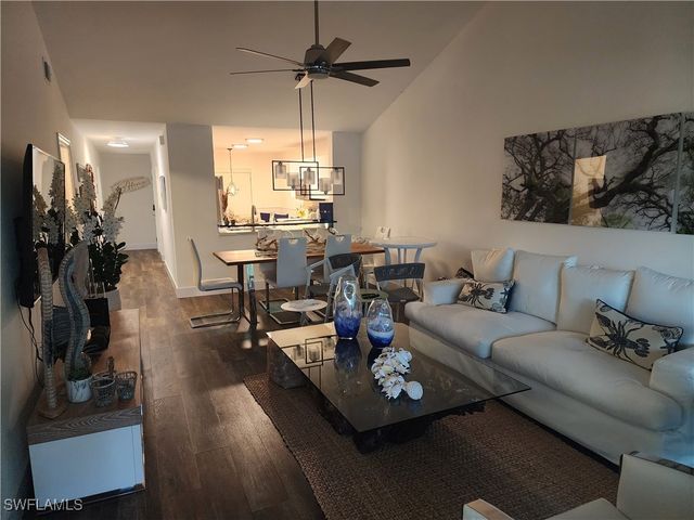 220 Timber Lake CIR B204, Naples, FL 34104