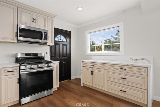 15032 S Mariposa Avenue, Gardena, CA 90247