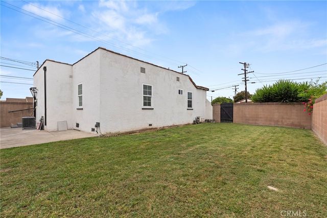 15032 S Mariposa Avenue, Gardena, CA 90247