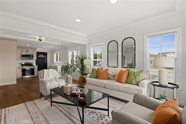 15032 S Mariposa Avenue, Gardena, CA 90247