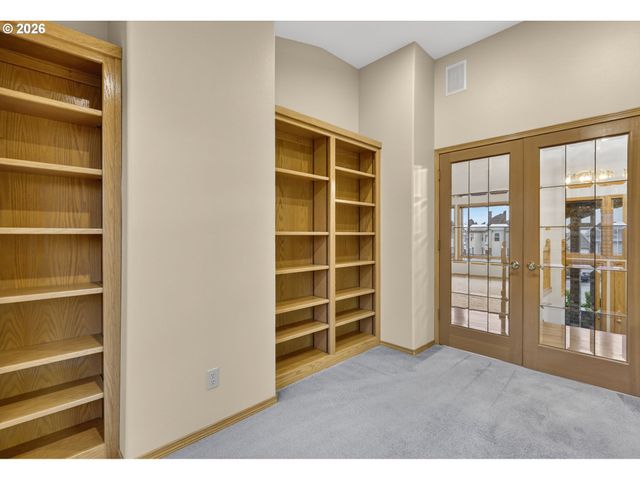 2277 Sw NANCY Pl, Gresham, OR 97080