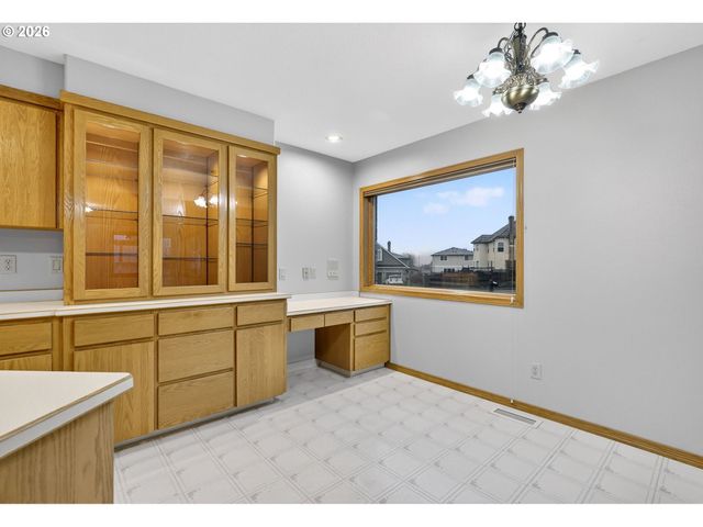 2277 Sw NANCY Pl, Gresham, OR 97080