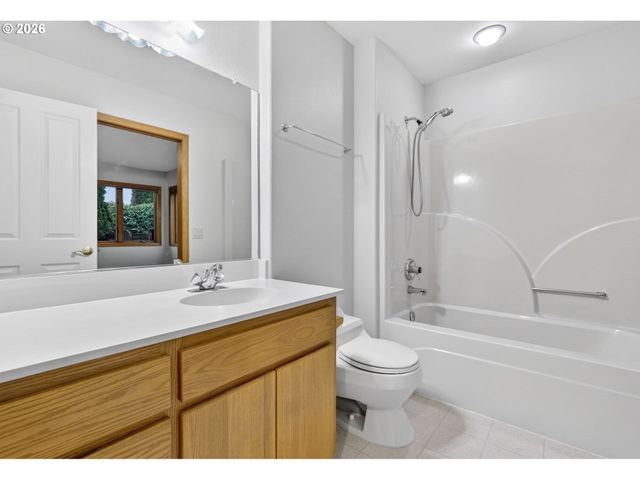 2277 Sw NANCY Pl, Gresham, OR 97080