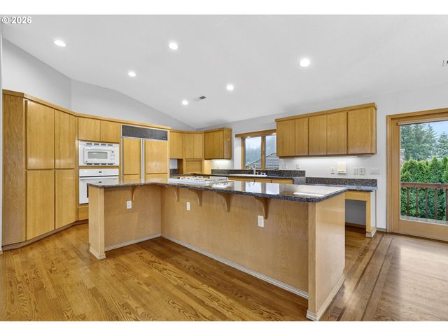 2277 Sw NANCY Pl, Gresham, OR 97080