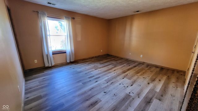 6932 Turnberry Way, Indianapolis, IN 46237