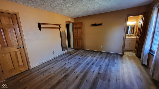 6932 Turnberry Way, Indianapolis, IN 46237