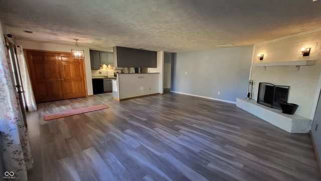 6932 Turnberry Way, Indianapolis, IN 46237