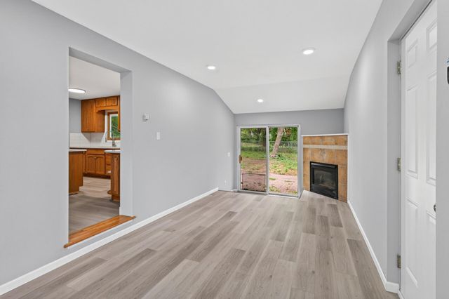 31 Demont Avenue E, Little Canada, MN 55117
