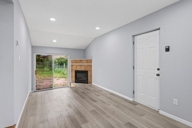 31 Demont Avenue E, Little Canada, MN 55117