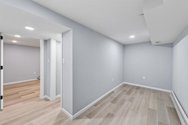 31 Demont Avenue E, Little Canada, MN 55117