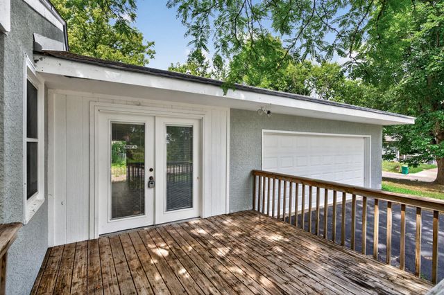 31 Demont Avenue E, Little Canada, MN 55117