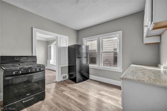 3274 E 123rd Street, Cleveland, OH 44120