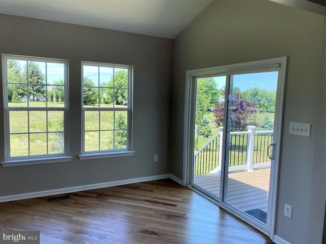 122 GARRETT LN, Gilbertsville, PA 19525