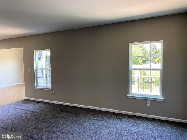 122 GARRETT LN, Gilbertsville, PA 19525