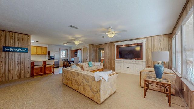 3520 Hannas Reef, Crystal Beach, TX 77650