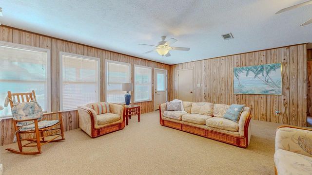 3520 Hannas Reef, Crystal Beach, TX 77650