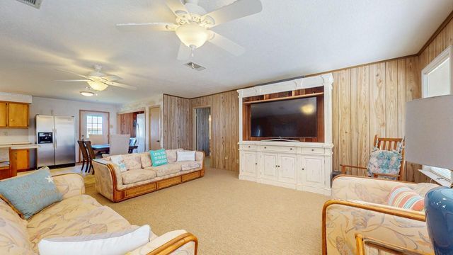 3520 Hannas Reef, Crystal Beach, TX 77650