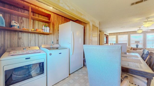 3520 Hannas Reef, Crystal Beach, TX 77650