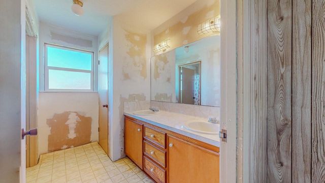 3520 Hannas Reef, Crystal Beach, TX 77650