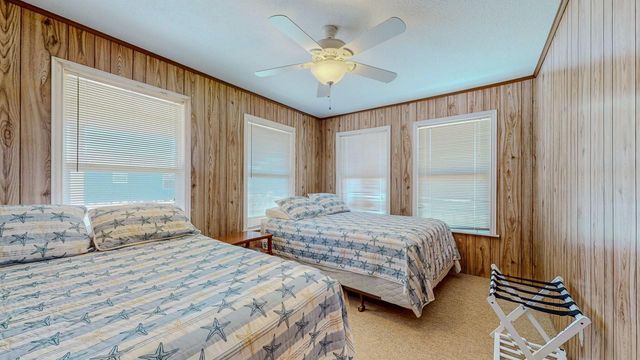 3520 Hannas Reef, Crystal Beach, TX 77650