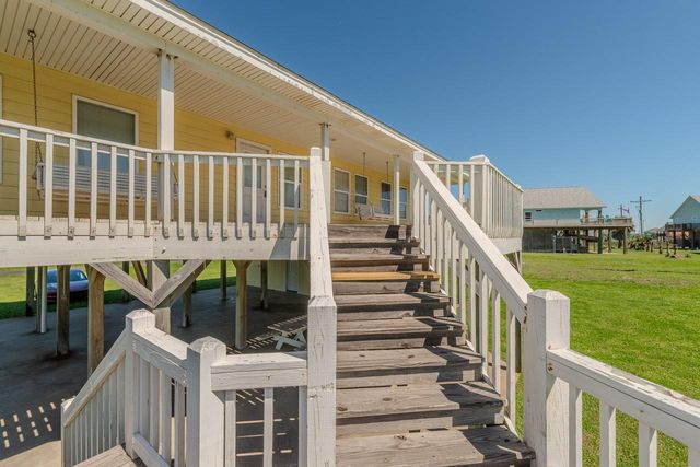 3520 Hannas Reef, Crystal Beach, TX 77650