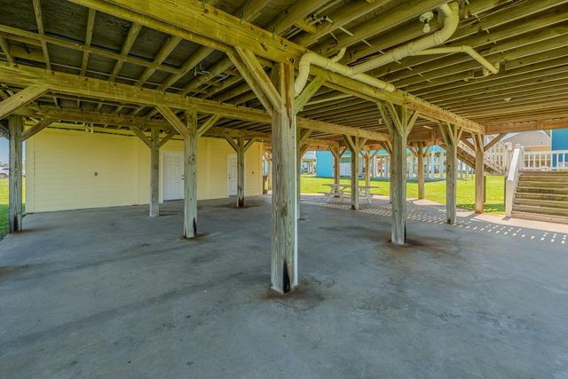 3520 Hannas Reef, Crystal Beach, TX 77650