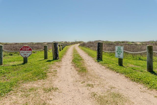 3520 Hannas Reef, Crystal Beach, TX 77650