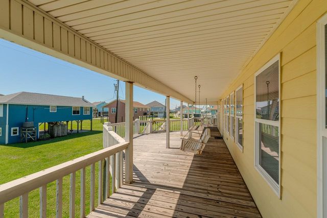 3520 Hannas Reef, Crystal Beach, TX 77650