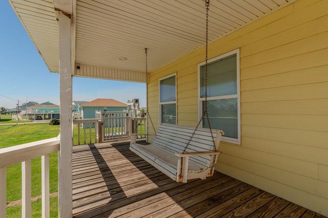 3520 Hannas Reef, Crystal Beach, TX 77650