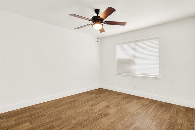300 Hilltop Avenue A, Richardson, TX 75081