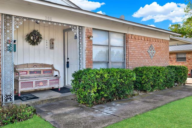 300 Hilltop Avenue A, Richardson, TX 75081