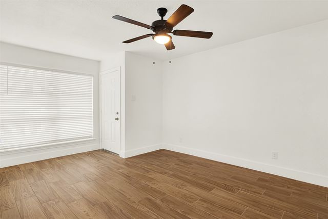300 Hilltop Avenue A, Richardson, TX 75081