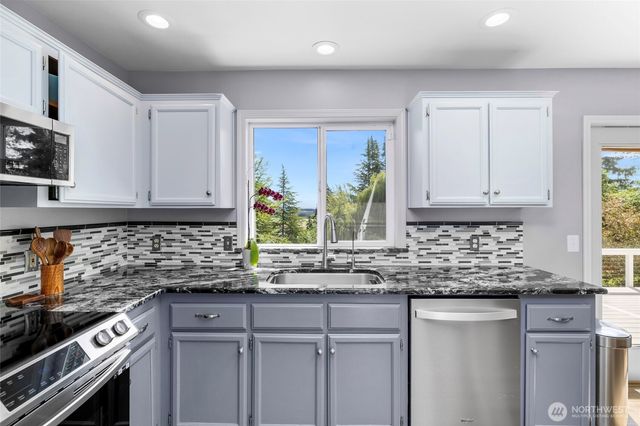 11243 Garland Lane, La Conner, WA 98257
