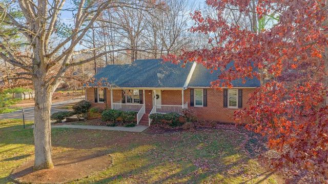 171 Britt Place, Forest, VA 24551