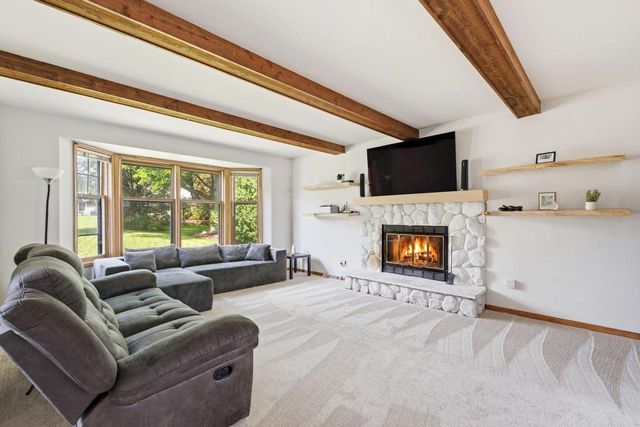 1232 Cavalier DRIVE, Waukesha, WI 53186