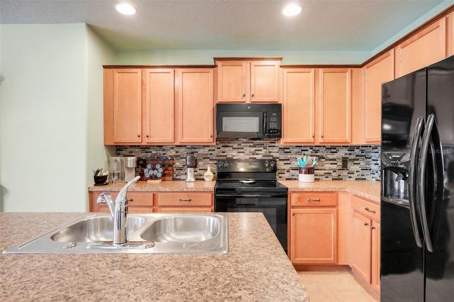 456 KESTREL DRIVE, Groveland, FL 34736