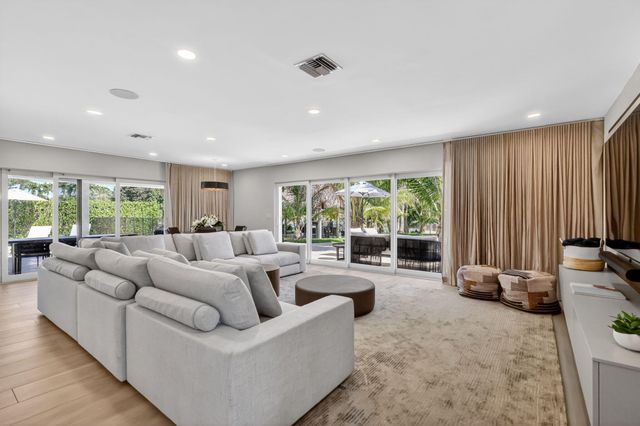 937 SW 34th Court, Boynton Beach, FL 33435