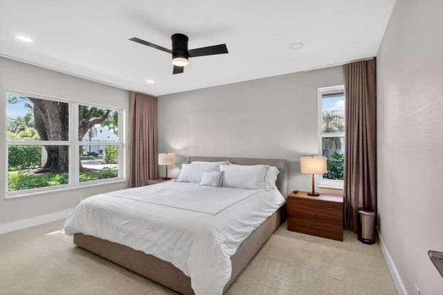 937 SW 34th Court, Boynton Beach, FL 33435