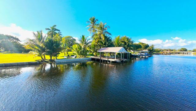 937 SW 34th Court, Boynton Beach, FL 33435