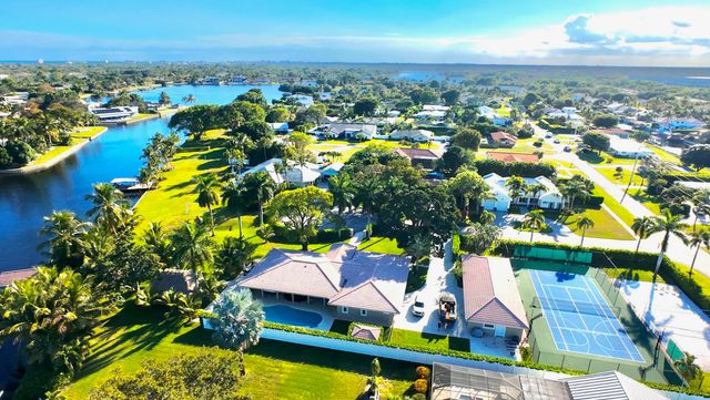 937 SW 34th Court, Boynton Beach, FL 33435