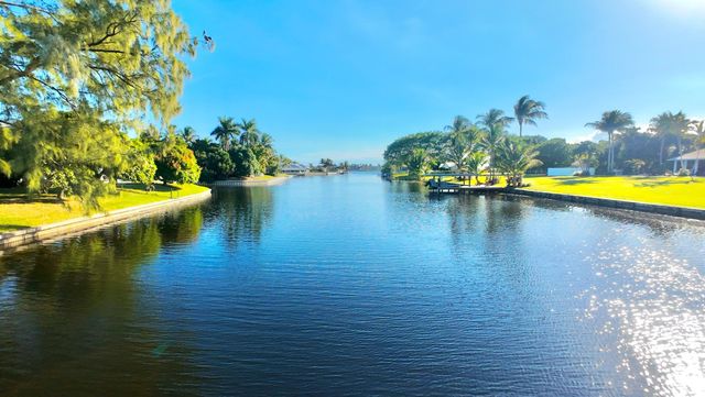 937 SW 34th Court, Boynton Beach, FL 33435