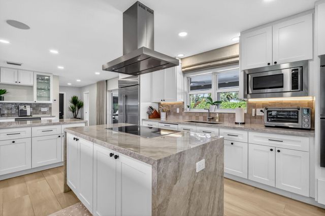 937 SW 34th Court, Boynton Beach, FL 33435