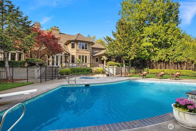 23233 257th Avenue SE, Maple Valley, WA 98038