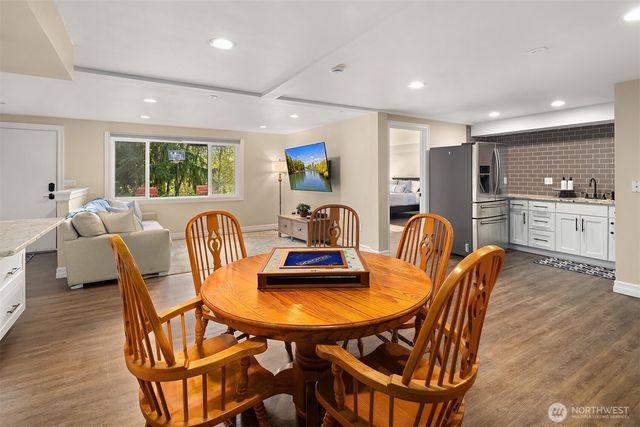 23233 257th Avenue SE, Maple Valley, WA 98038