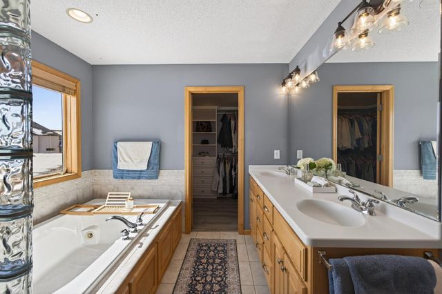 1928 140th Lane NE, Ham Lake, MN 55304