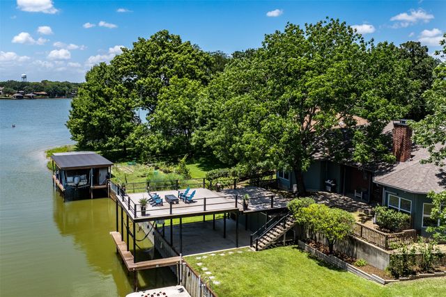 111 Hickory Creek Circle, Gun Barrel City, TX 75156
