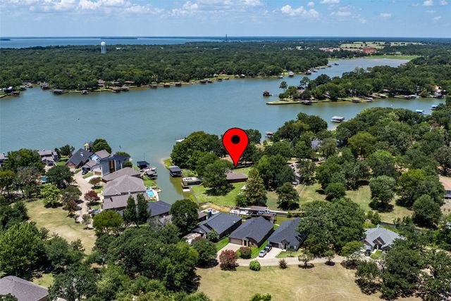 111 Hickory Creek Circle, Gun Barrel City, TX 75156