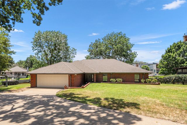 111 Hickory Creek Circle, Gun Barrel City, TX 75156