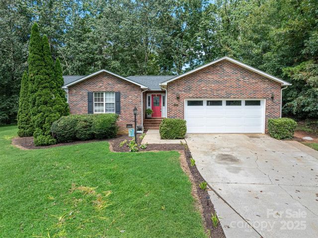 1335 Huckleberry Drive, Lincolnton, NC 28092